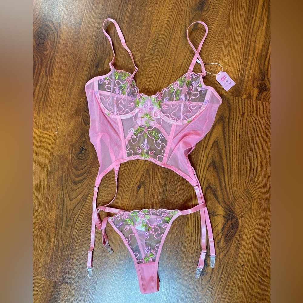 🎀🌷 Ethereal Pink Floral Embroidered Garter Lingerie Set Corset Bra & Thong 🌷🎀 - Picture 16 of 16
